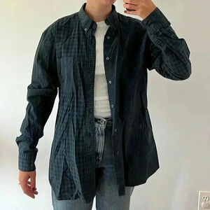 Uniqlo checkered button down shirt